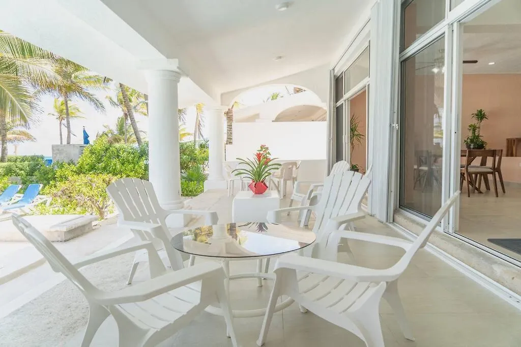 Villa Ixchel - Right On The Beach! Puerto Morelos