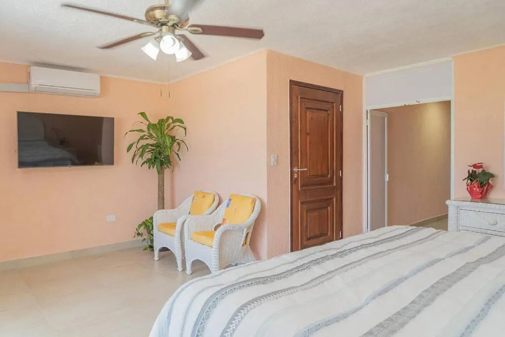 Villa Ixchel - Right On The Beach! Puerto Morelos Mexico