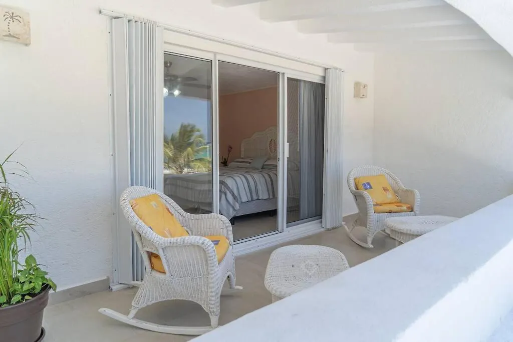 Villa Ixchel - Right On The Beach! Puerto Morelos Mexico