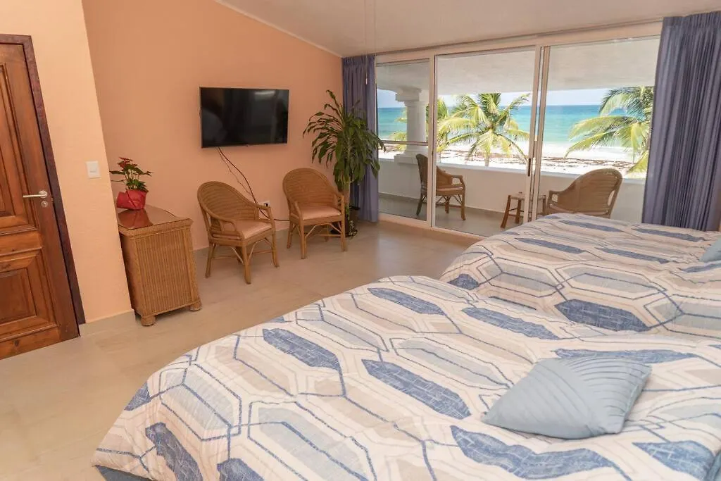 Villa Ixchel - Right On The Beach! Puerto Morelos
