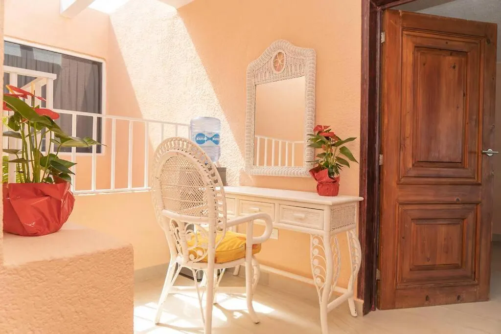 Villa Ixchel - Right On The Beach! Puerto Morelos