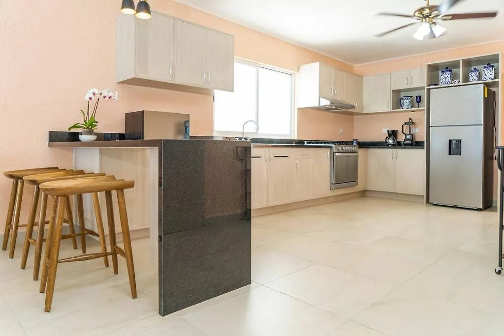 Villa Ixchel - Right On The Beach! Puerto Morelos