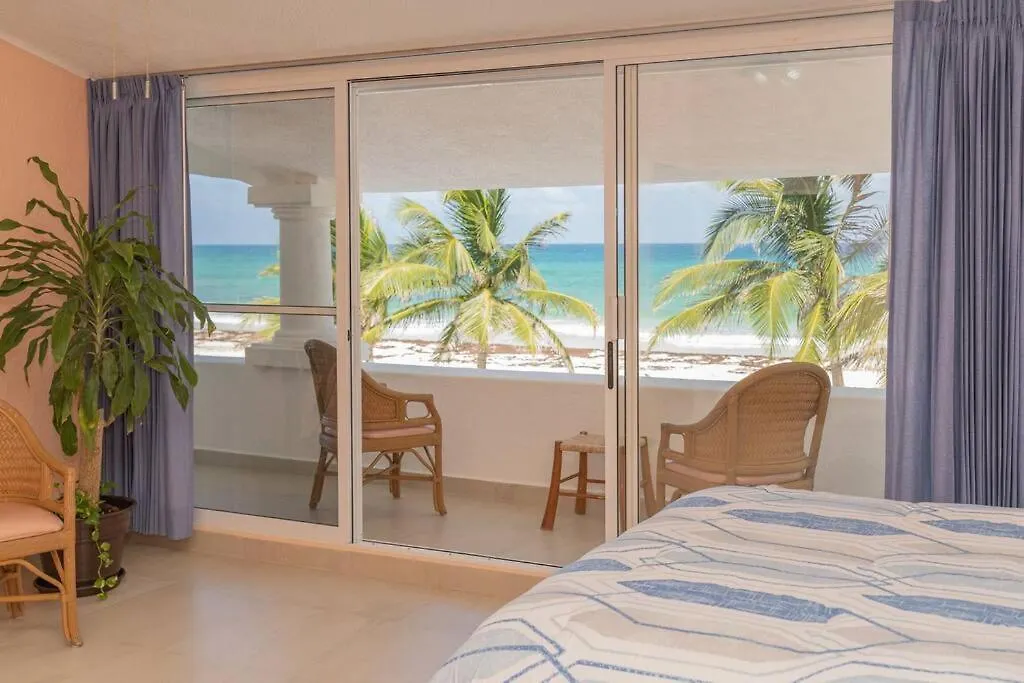 Villa Ixchel - Right On The Beach! Puerto Morelos Mexico