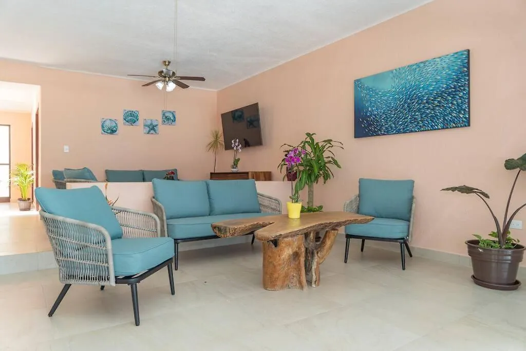 Villa Ixchel - Right On The Beach! Puerto Morelos