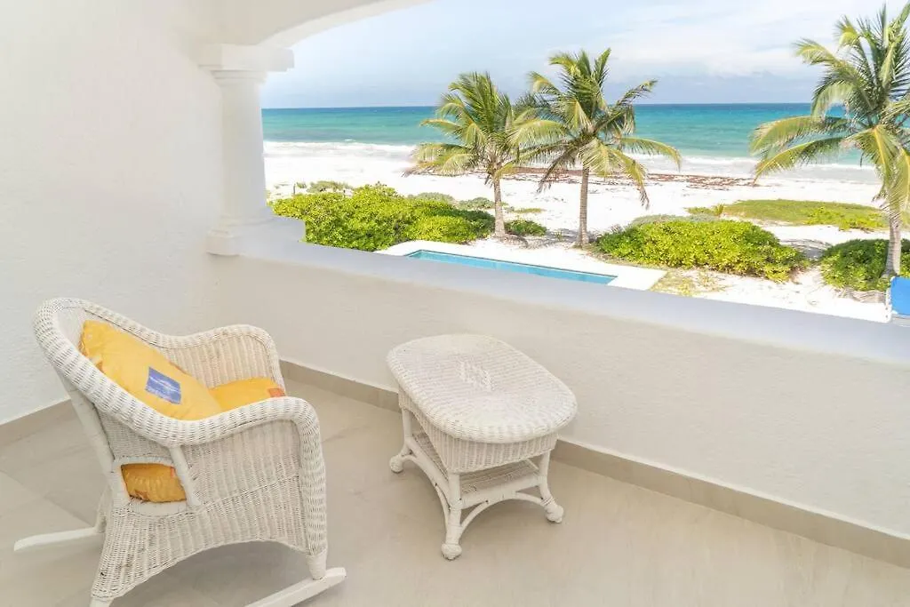 Villa Ixchel - Right On The Beach! Puerto Morelos